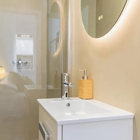 Hotel Livinn House - Self Check In L'Hospitalet de Llobregat