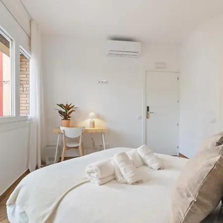 Livinn House - Self Check In Hotel L'Hospitalet de Llobregat