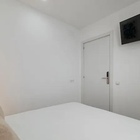 Livinn House - Self Check In * L'Hospitalet de Llobregat