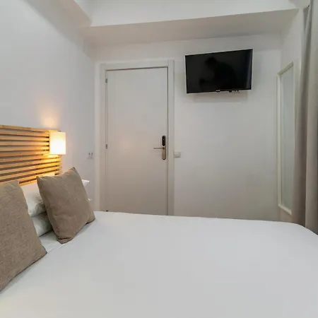 Livinn House - Self Check In Hotel L'Hospitalet de Llobregat